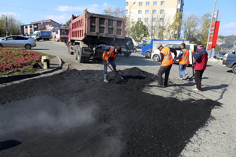 Во Владивостоке ищут подрядчика на ремонт дорог
