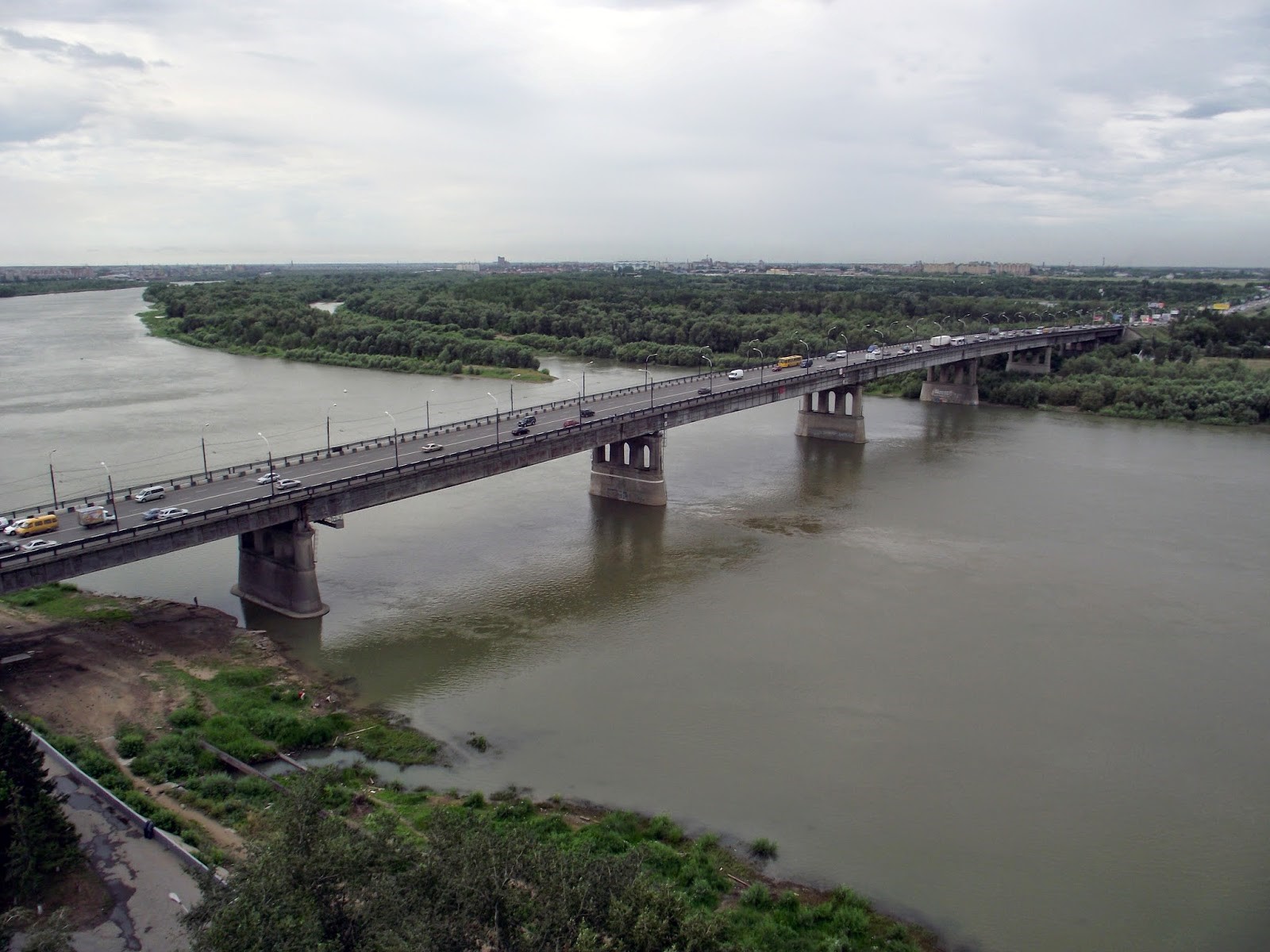 В Омске на проект ремонта Ленинградского моста выделили 32 млн рублей