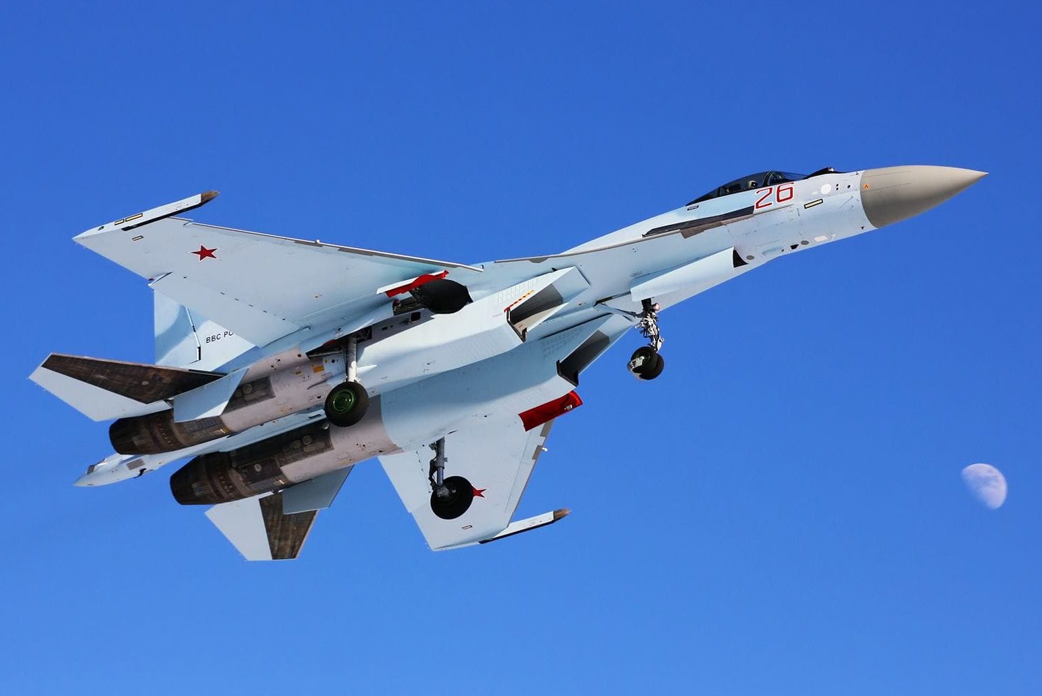 Минобороны заключит дополнительный контракт на поставку истребителей Су-35С