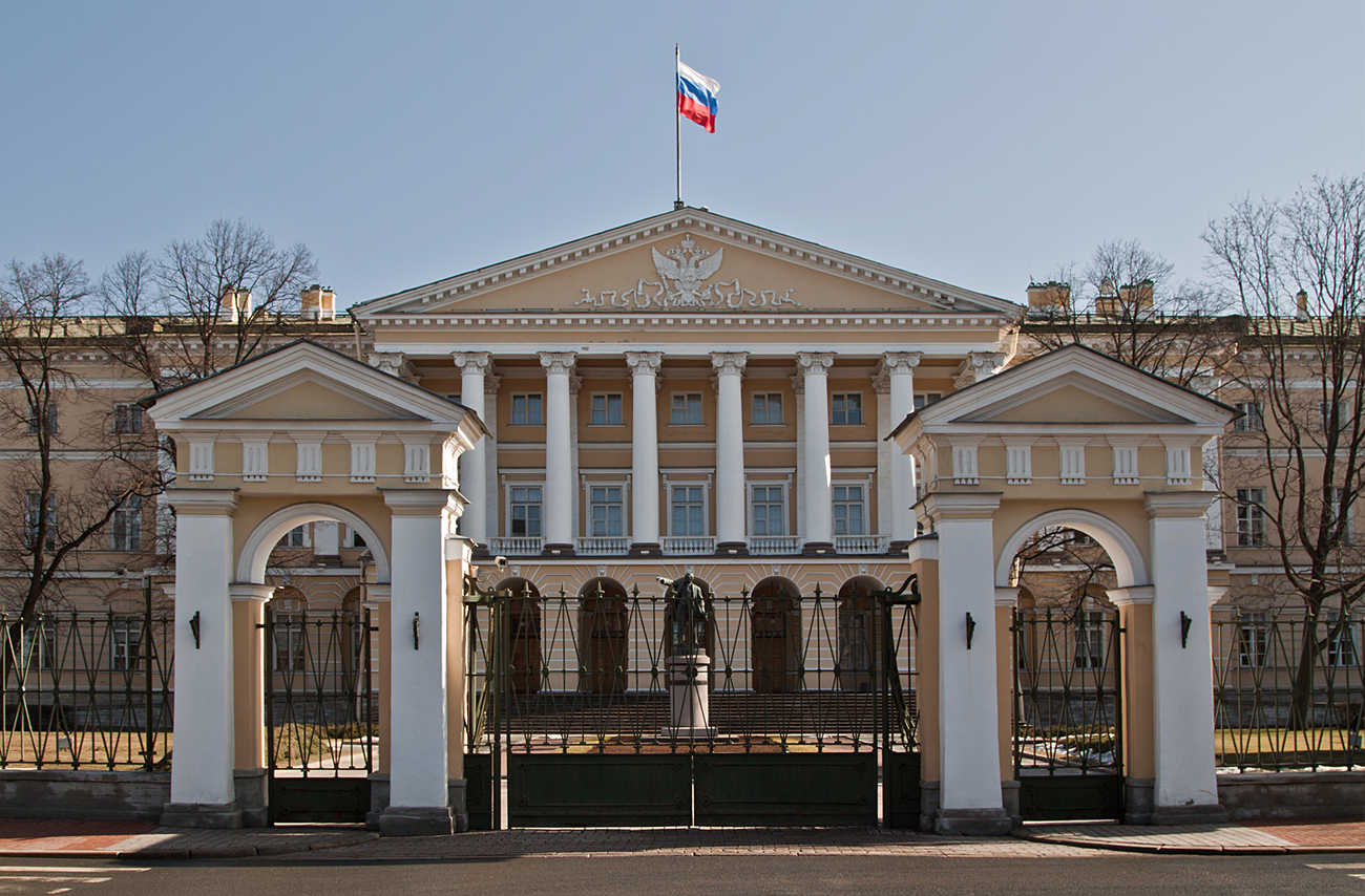 Власти Петербурга планируют привлечь кредитную линию на 15 млрд рублей