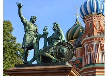 Памятник Минину и Пожарскому в Москве отреставрируют к концу 2022 года