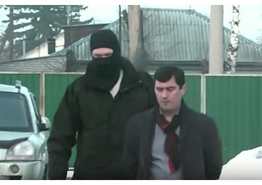 Бывшего главу службы миграции Алтайского края арестовали за взятки