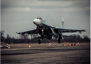 Экипажи истребителей Су-27 Балтийского флота провели учебный бой с самолетами условного противника