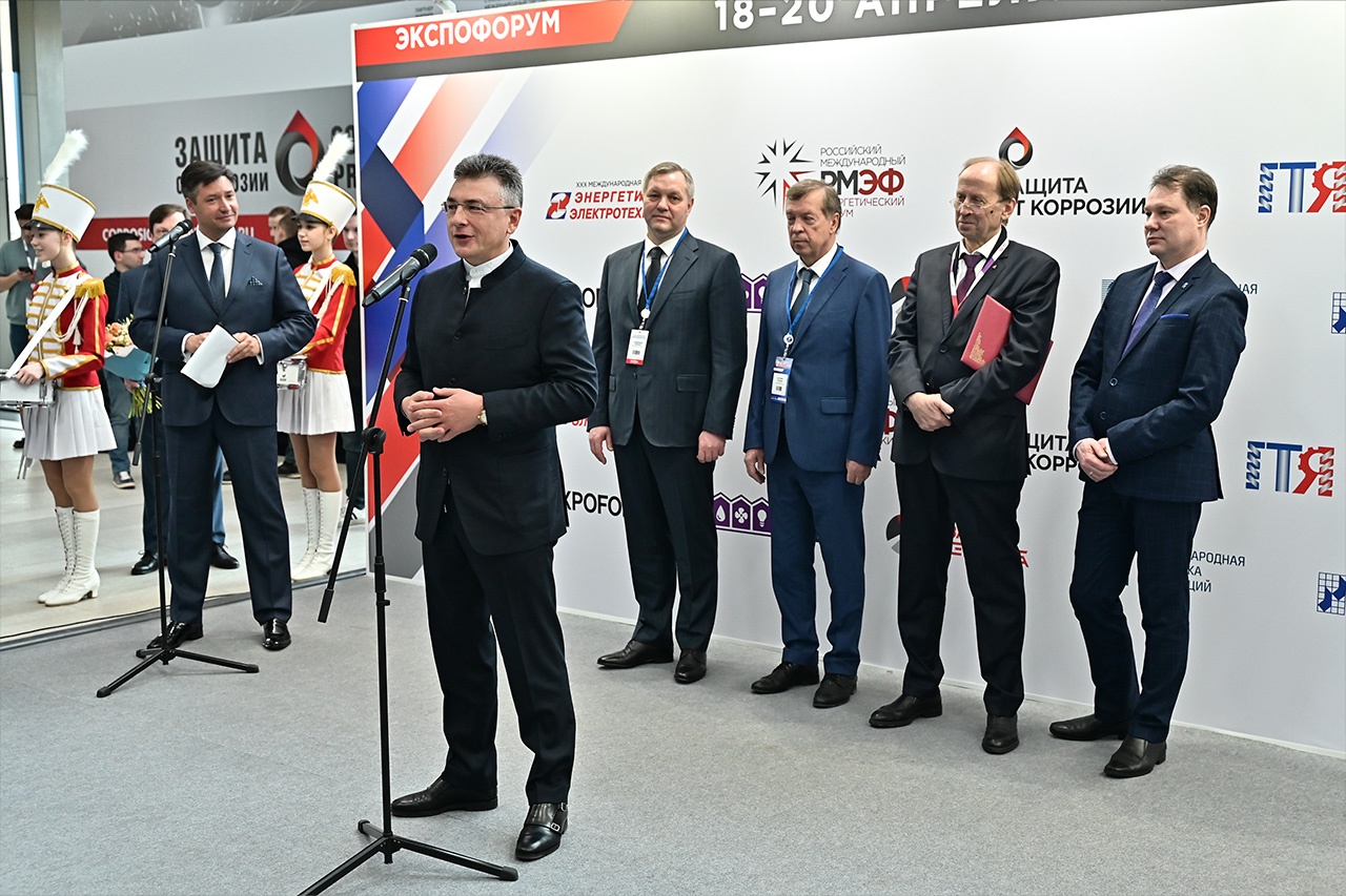 В Санкт-Петербурге дан официальный старт работе XI Российского международного энергетического форума