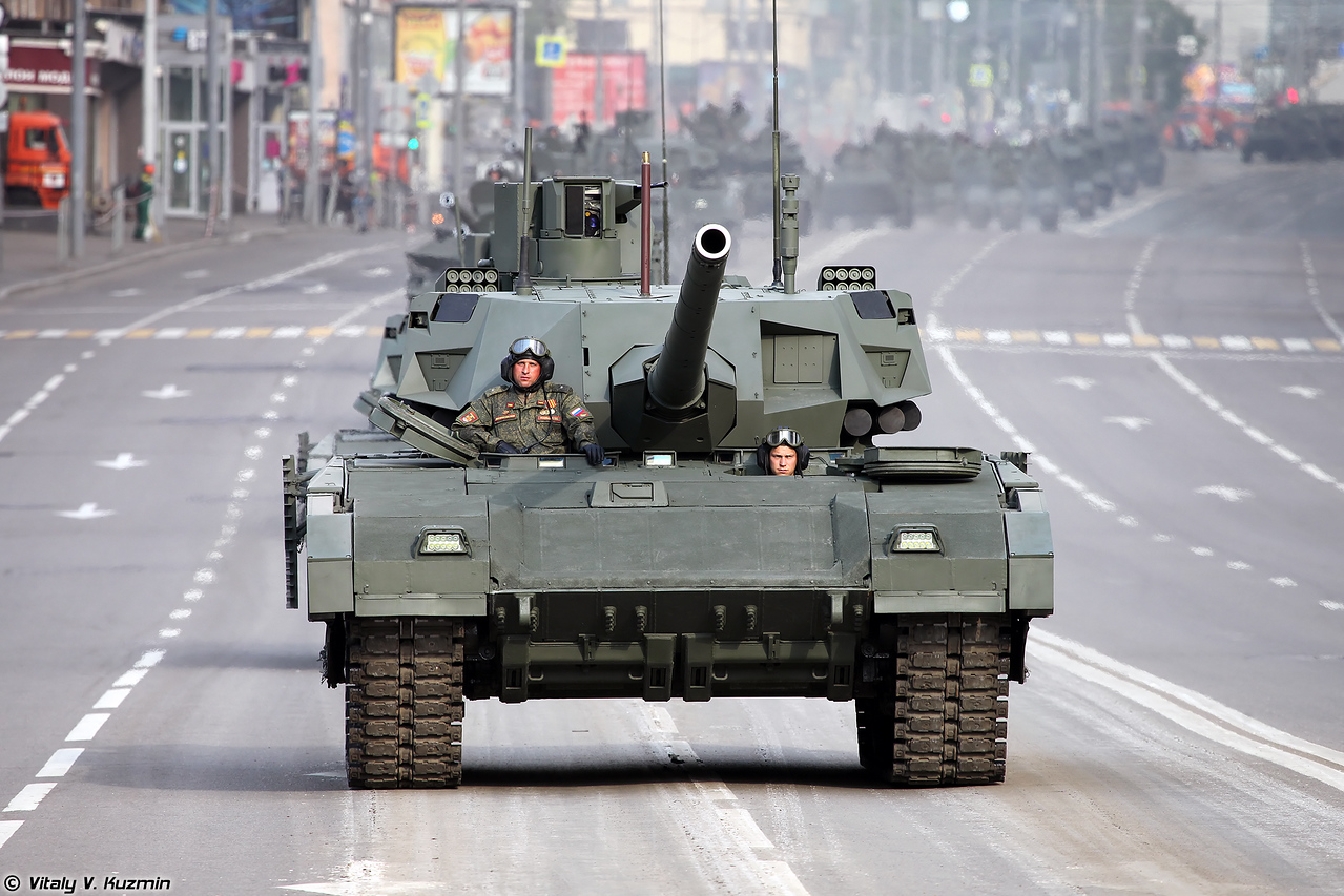 Танк Т-14 “Армата” проходит испытание боем