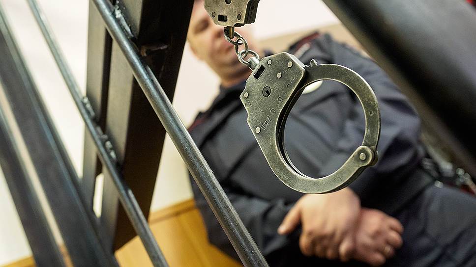 Бывший руководитель антикоррупционной службы города Екатеринбурга опять осуждён за взяточничество