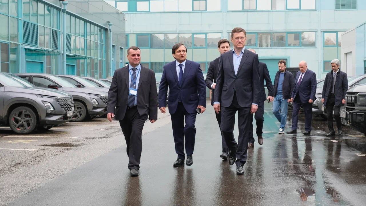 Александр Новак посетил московский завод «Физприбор» Александр Новак посетил московский завод «Физприбор»