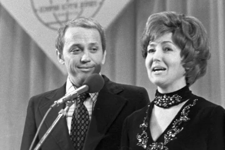 #ВЭтотДень 8 ноября 64 года назад на Центральном телевидении СССР впервые вышла передача «Клуб веселых и находчивых» (КВН).