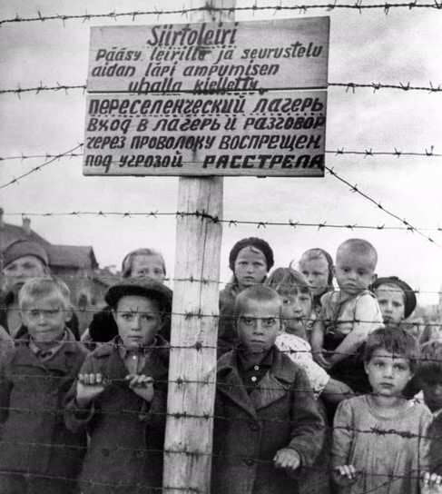 На фото – финский концлагерь в Петрозаводске (1944)