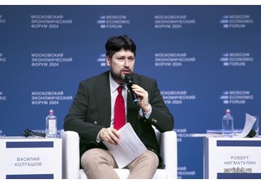 Эксперт МЭФ: Данные Росстата о рекордном росте зарплат раздражают россиян