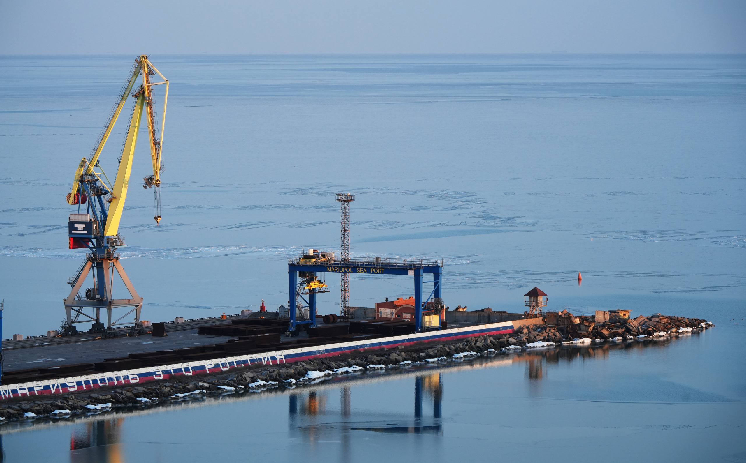В морском порту Мариуполя будет оборудован пункт пропуска через государственную границу России