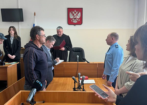 Уральца, угрожавшего ребенку в шапке с буквой Z, отправили в колонию по новому делу об оправдании терроризма 