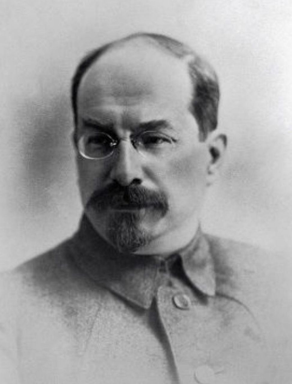 Самый ясный рассудок может и должен сочетаться с горячим и отзывчивым сердцем