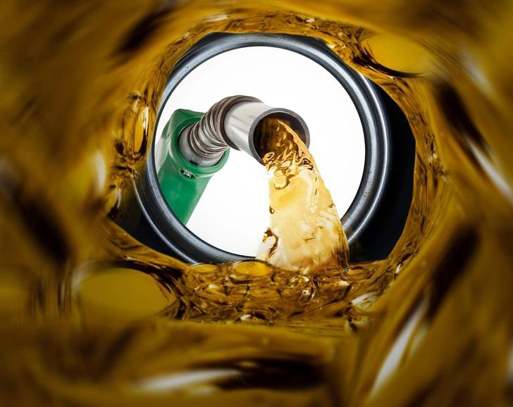 Разрешение АЗС разбавлять бензин спиртом до 10% может привести к массовым поломкам автомобилей