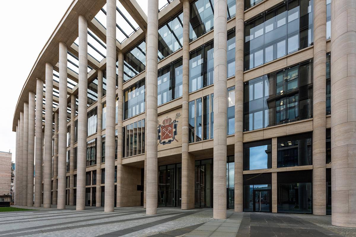 Поддержка малого бизнеса в действии: госзакупки Петербурга и отчёт до 1 апреля 2026 года.