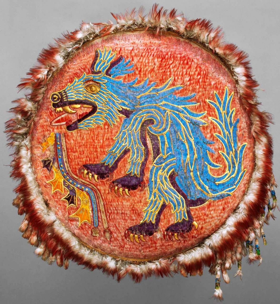 Четыре единственных сохранившихся настоящих ацтекских щита (чималли) с перьями