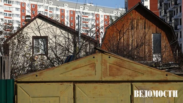 «Гаражную амнистию» продлят до 1 сентября 2031 года. Такой законопроект во втором чтении приняли депутаты Госдумы. 