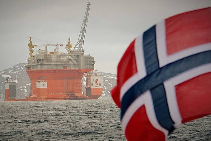 Норвегия впервые стала главным поставщиком газа в ЕС, обойдя по объемам США, заявила представитель Еврокомиссии Эва Хрцинова.